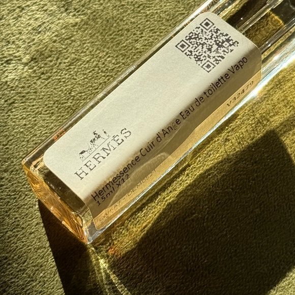 Hermes Cuir D’Ange Scent EDT w/pouch - Picture 2 of 3